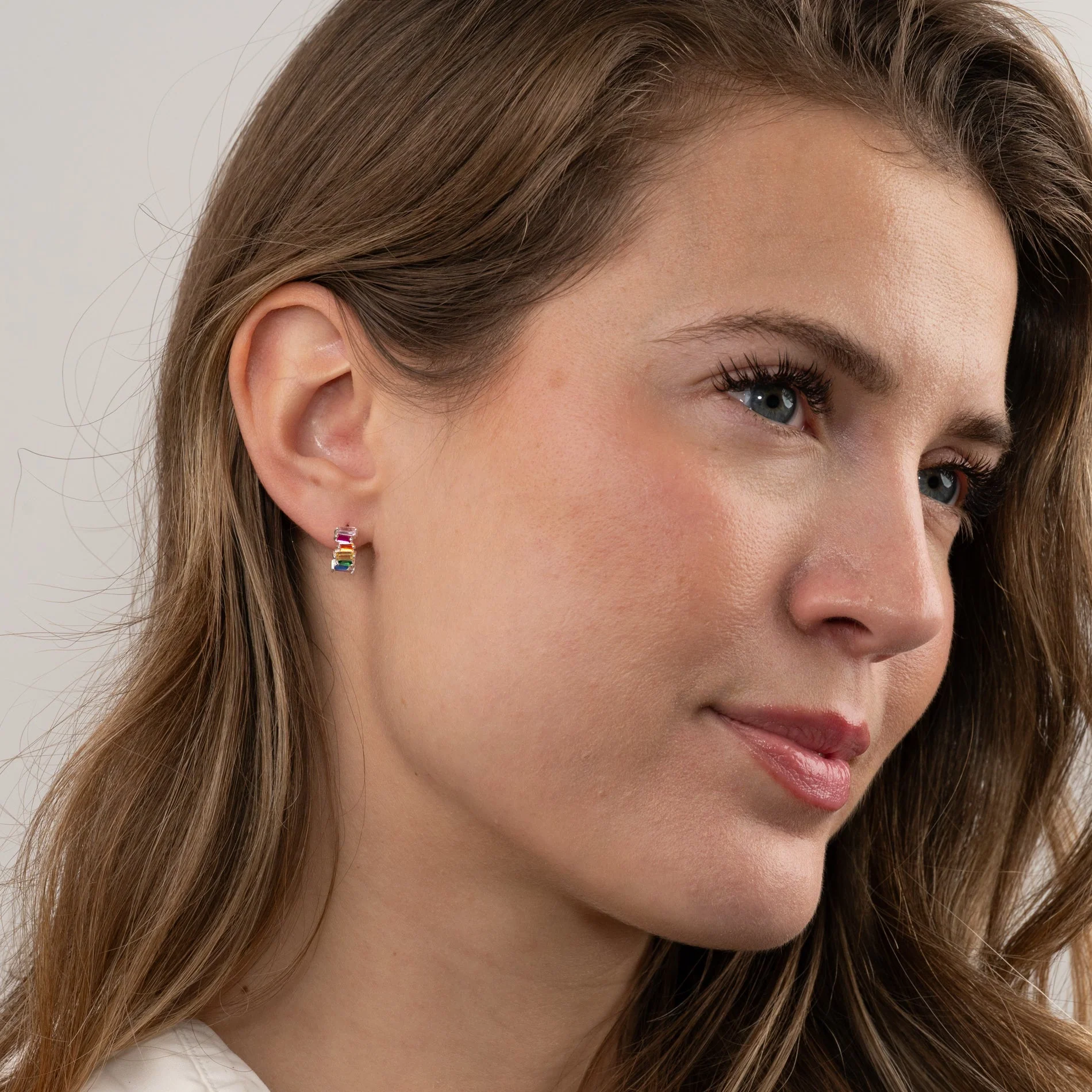 VANESSA RAINBOW SILVER CREOL EARRING - Image 3