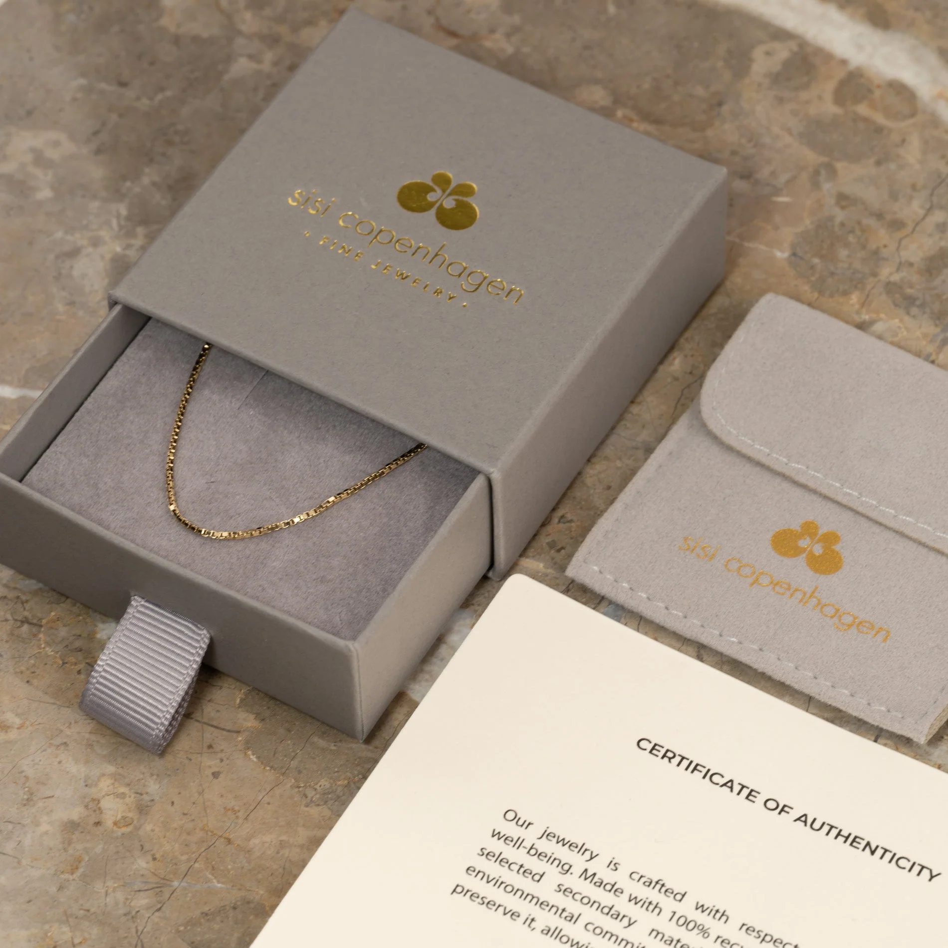 VENEZIA SOLID GOLD CHAIN - Image 5