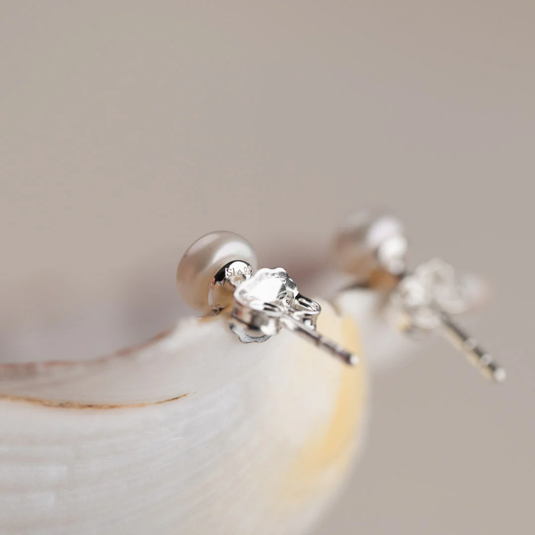 VENUS PEARL SILVER EARRING - Image 5