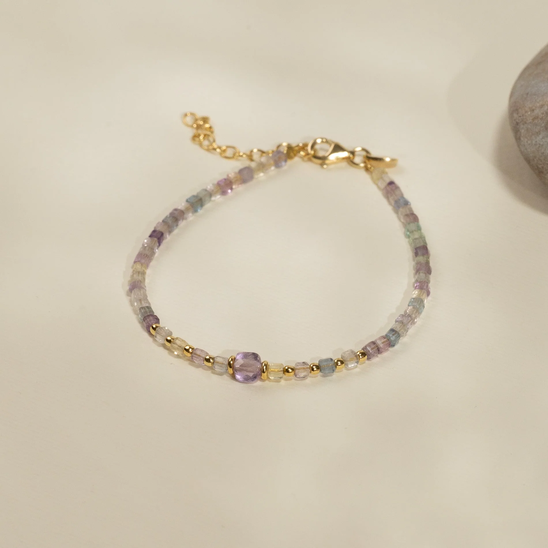 VIOLETTA FLOURITE GOLDEN BRACELET - Image 5