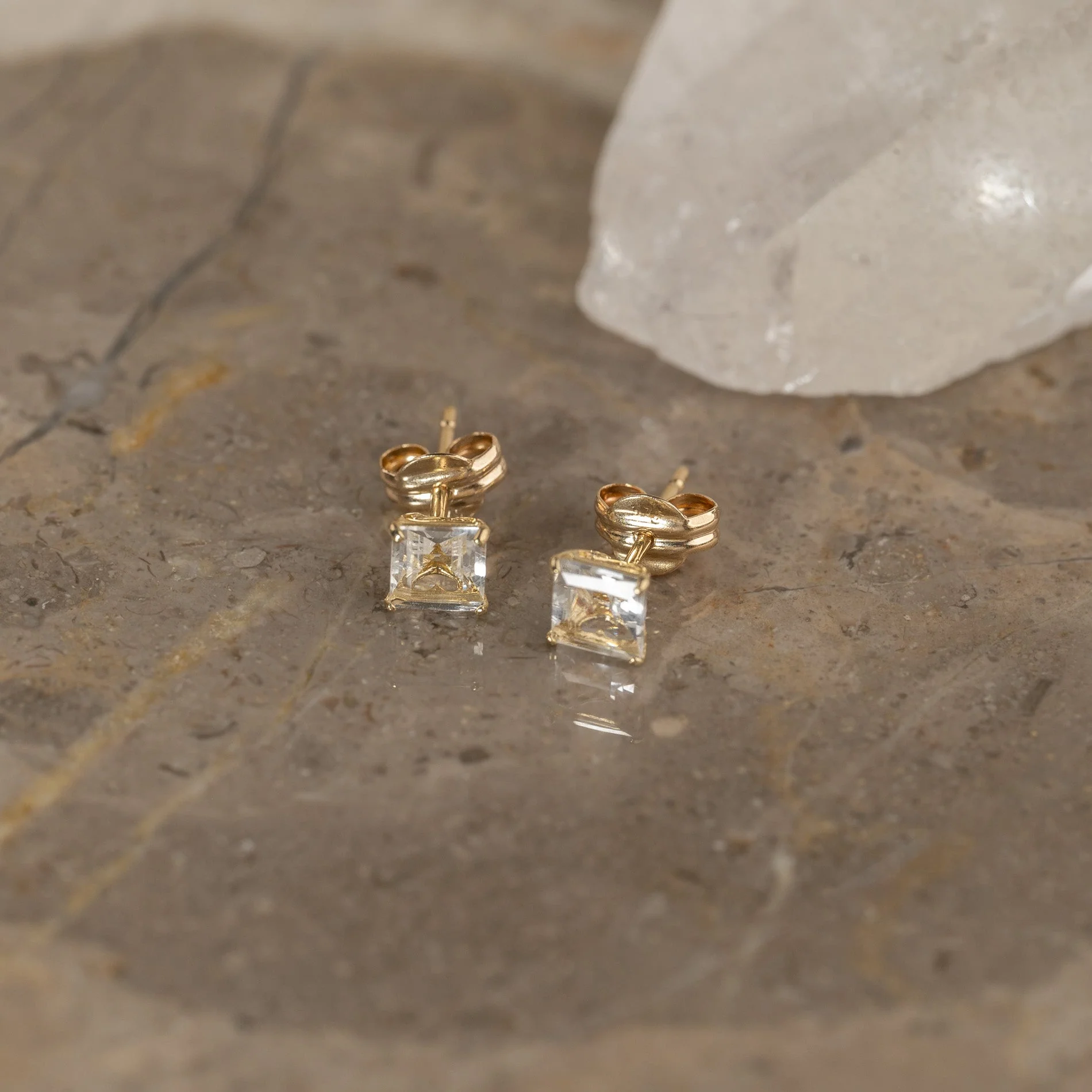 TETRA WHITE TOPAZ SOLID GOLD STUD EARRING - Image 5