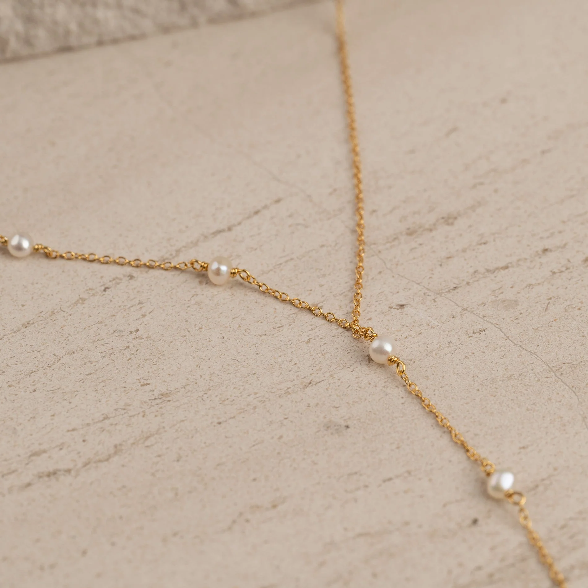 YASMIN PEARL GOLDEN NECKLACE - Image 5