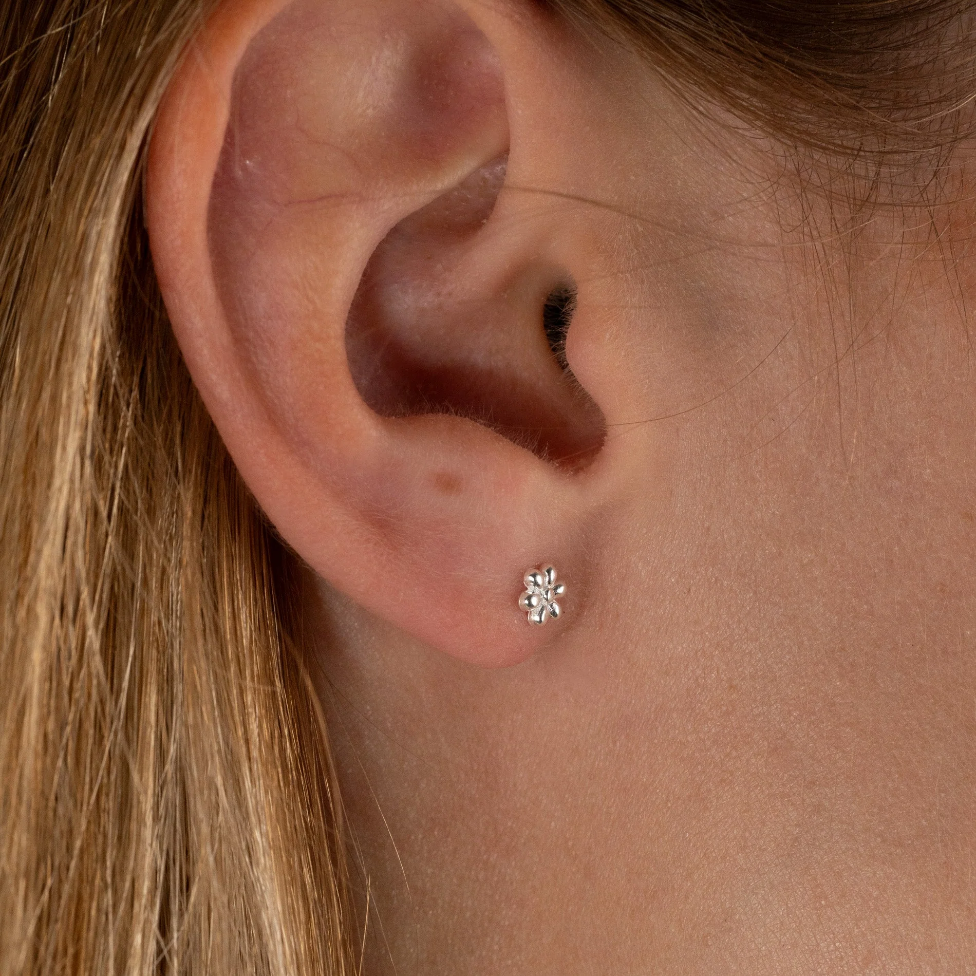 YDUN SILVER EARRING - Image 4